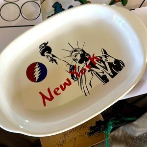NWOT NY Stealie Bolt Tray